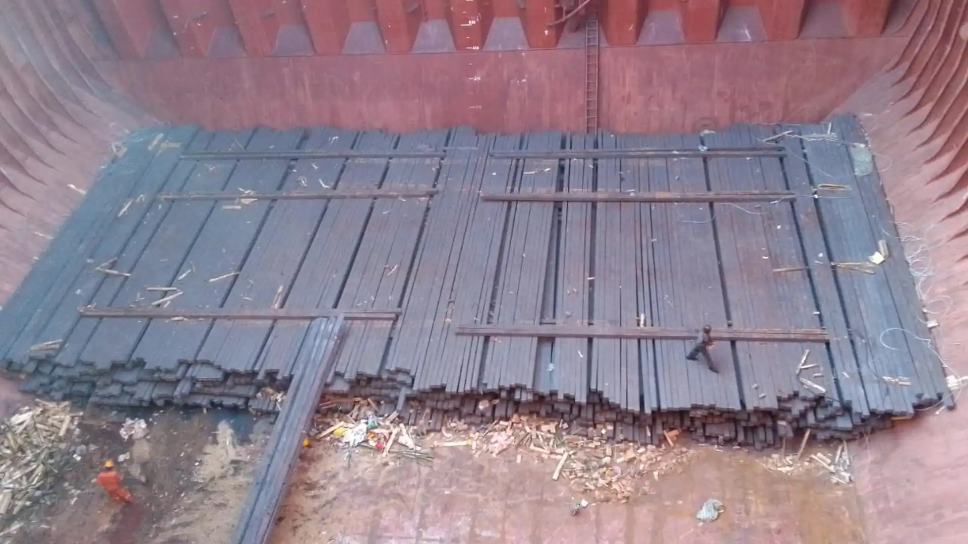 Inspector conducting quantity inspection – Mercury Marine Services